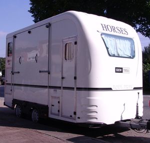 1_Equitrek_Showtreka_seitlich_re.jpg