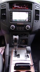 Mitsubishi_Pajero_cockpit