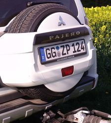 Mitsubishi_Pajero_reserverad