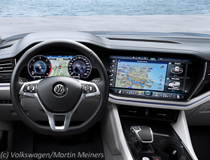 VW_Touareg_R_Line_Cockpit__1_von_1_