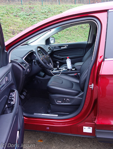 Pferdeanhaenger-Zugfashrzeug-Ford-Edge-w-7-von-55