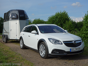 Pferdeanhänger-Zugfahrzeugtest Opel Insignia