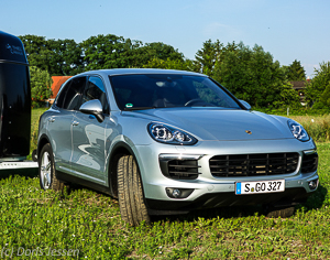 Pferdeanhänger-Zugfahrzeugest Porsche Cayenne S Fahrmodi