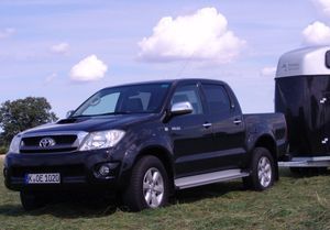 Toyota_Hilux_Front_Gespann