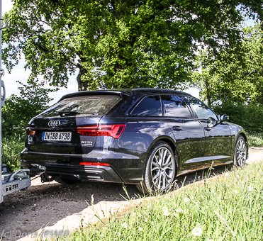 Pferdeanhänger-Zugfahrzeug-Audi-A-6-Avant-16-1