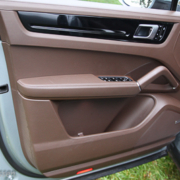 Porsche-Cayenne-eHybrid-Zugfahrzeugtest-w-6-180x180