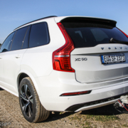 Pferdeanhaenger-Zugfahrzeug-Volvo-XC90-B6-29-180x180