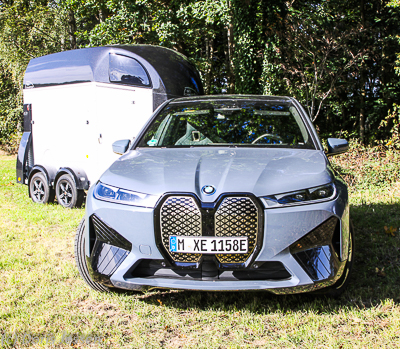 BMW-iX-xDrive-Aufmacher-8