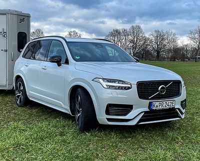 Pferdeanhänger Zugfahrzeug Volvo XC90 Recharge