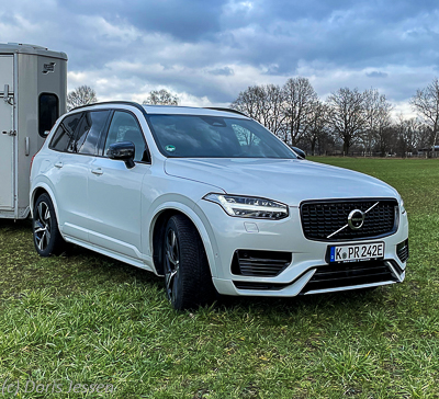 Volvo XC90 Recharge: Elektro-Power und viel Platz- Mit Pferden Reisen