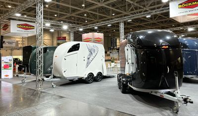 2_Boeckmann_Passion_Pferd_2025_Messestand-Anhaenger_RGB