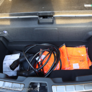 Pferdeanhaenger-Zugfahrzeug-Volvo-EX90-Doppelter-Ladebodem-180x180