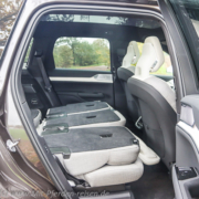 Pferdeanhaenger-Zugfahrzeug-Volvo-EX90-komplett-ungeklappte-Rueckbank-180x180