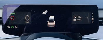 Volvo-ES90-Fahrer-Info-Display Volvo-ES90-Fahrer-Info-Display