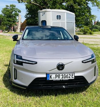 Volvo-ES90-Front_