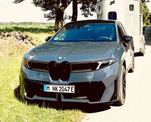 7_BMW-iX3-50-Front_kl