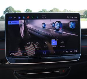 VW-ID7-GTX-Touch-Display_Traction VW-ID7-GTX-Touch-Display_Traction
